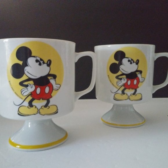 Disney Other - Disney Pedestal Vintage Coffee Mug Set